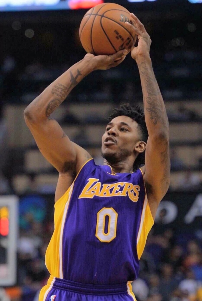 欧冠球员表现评析：C罗连续进球,（欧冠球员发挥观察：C罗连场破门）