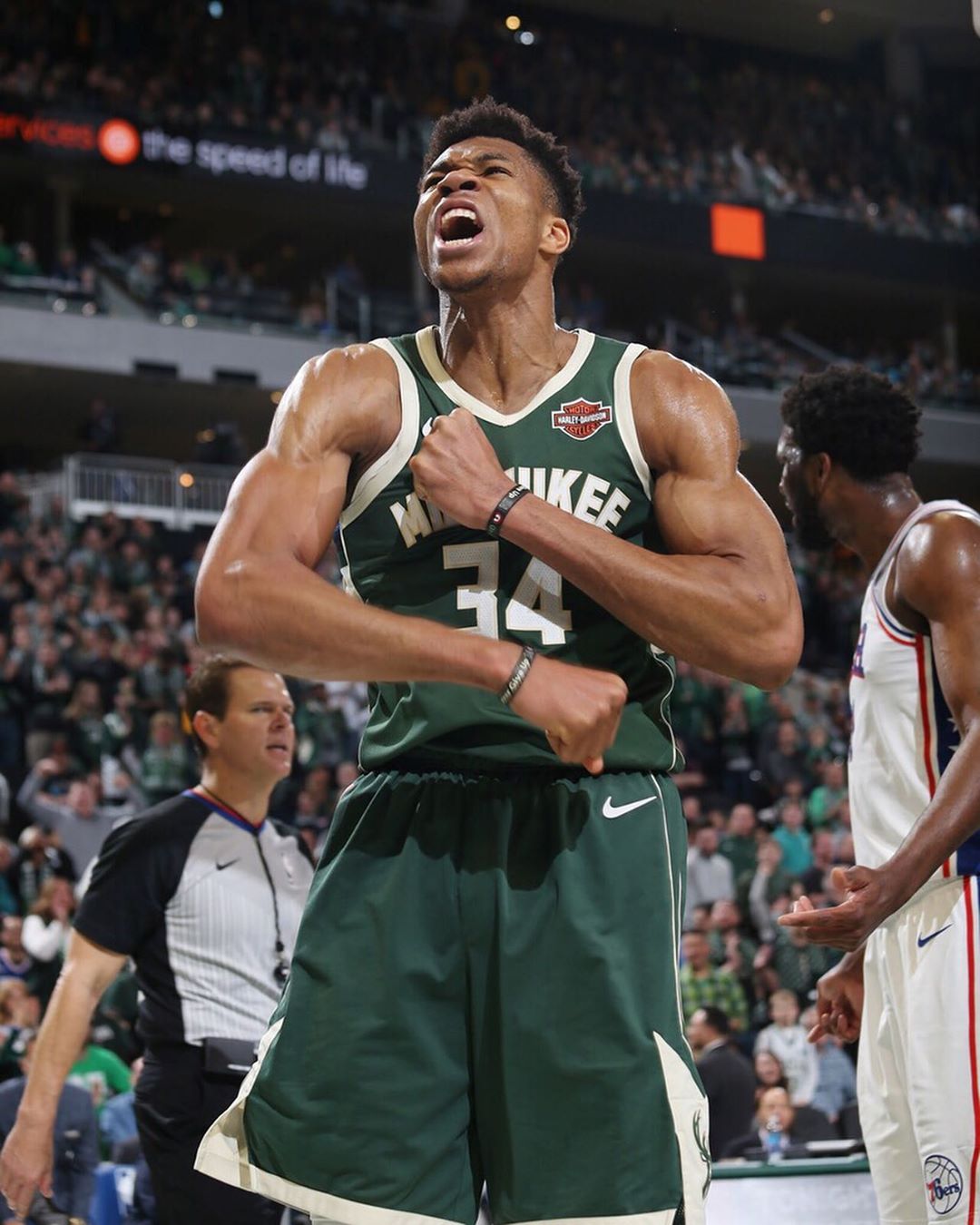 斯基拉：富勒姆想签米兰边锋丘库埃泽，已经开启球员转会谈判（斯基拉：富勒姆求购米兰翼锋丘库埃泽，转会谈判已启动）