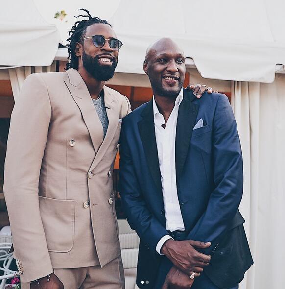 杜兰特关键补篮赢得比赛（杜兰特补篮绝杀助队取胜）