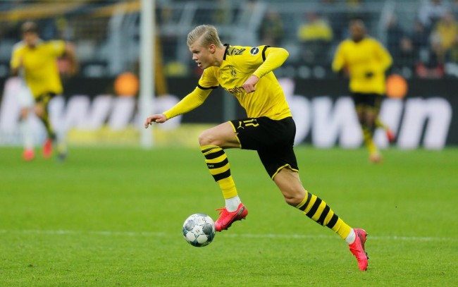 2进2出，再见利物浦！曝英超名帅空降，欧冠功勋离队（双进双出，利物浦迎别离！英超名帅或空降执掌，欧冠功勋将告别）