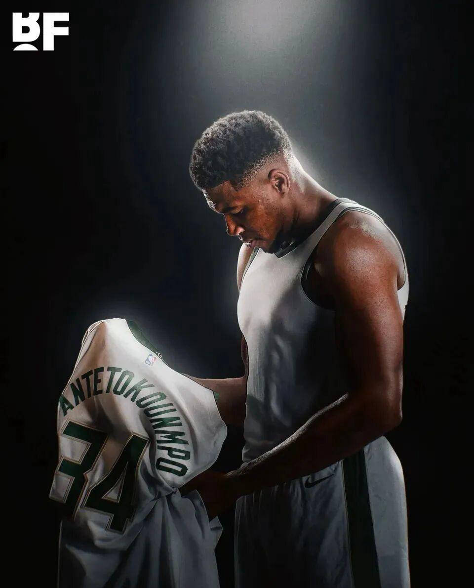 德国U21主帅：卡尔是多面手，希望他把在拜仁的表现带到国家队（德国U21主帅盛赞卡尔多面手 盼其将拜仁状态带入国家队）