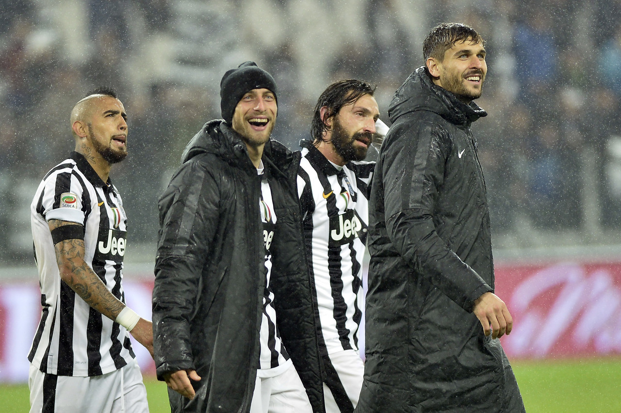 世体：梅西亲签的新秀球星卡被拍卖行估值35000欧元（世体：梅西亲签新秀卡获拍卖行估价3.5万欧元）