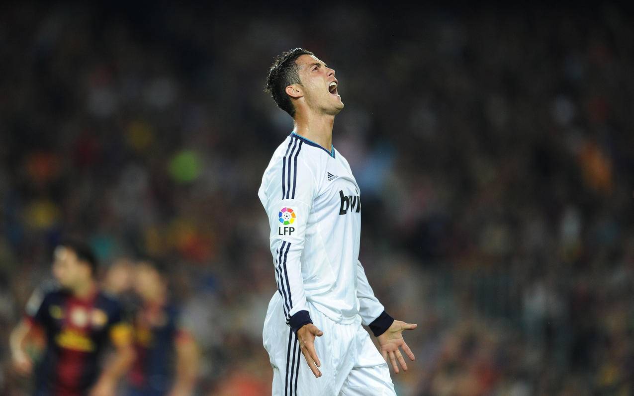 传记作者：莱万曾不满哈维的训练，他在波兰和拜仁都曾施压换帅（传记作者爆料：莱万不满哈维训练，曾在波兰与拜仁推动换帅）