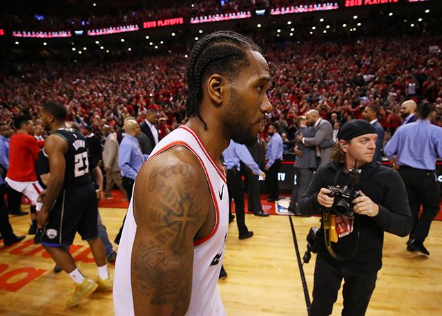 巴萨副主席：当前票价确实偏高；正为梅西准备他值得的致敬（巴萨副主席承认票价过高：正筹备对梅西的应有致敬）