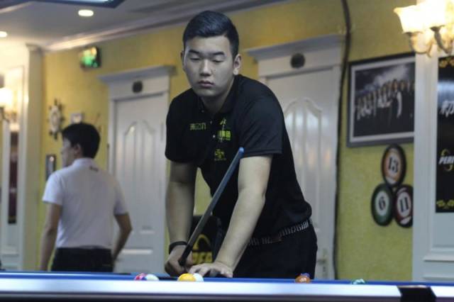 对主力球员 对主力球员